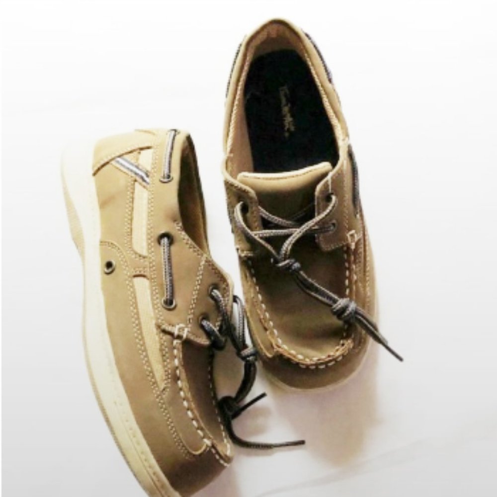 Shoes casual Thom McAn boys new sizes 1M, 2M, 3M or 4M man made material brown